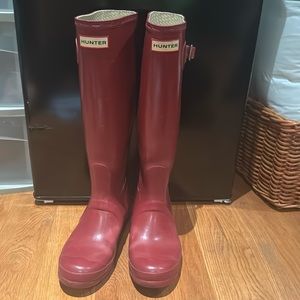 Hunter tall gloss boots